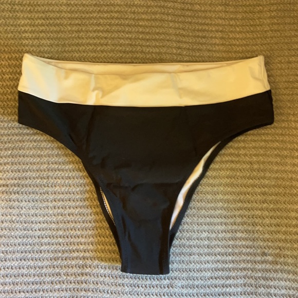 Black and white high waist bikini - Picture 4 of 6